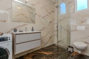 4-Bedroom Villa in Vir for up to 10 Guests