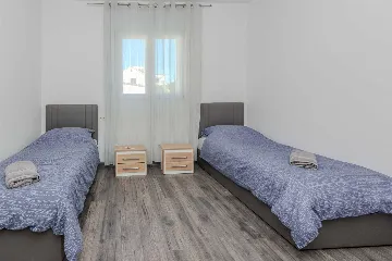 4-Bedroom Villa in Vir for up to 10 Guests