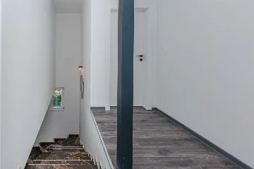 4-Bedroom Villa in Vir for up to 10 Guests