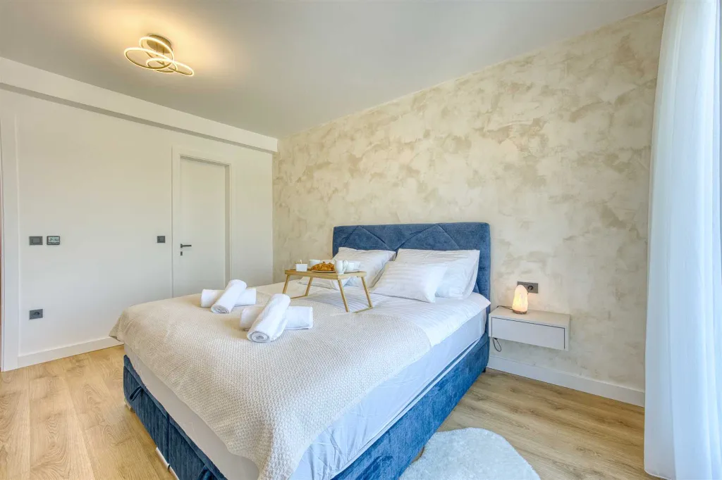 Villa with Private Pool & Sea View in Nin Zaton