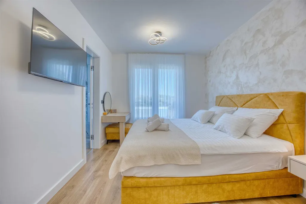 Villa with Private Pool & Sea View in Nin Zaton