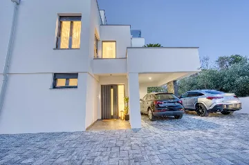 Villa with Private Pool & Sea View in Nin Zaton