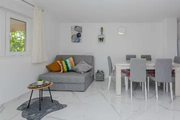 Apartment in Vir for 6 Guests, 600 m to Beach