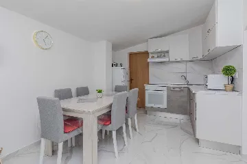 Apartment in Vir for 6 Guests, 600 m to Beach