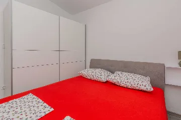 Apartment in Vir for 6 Guests, 600 m to Beach