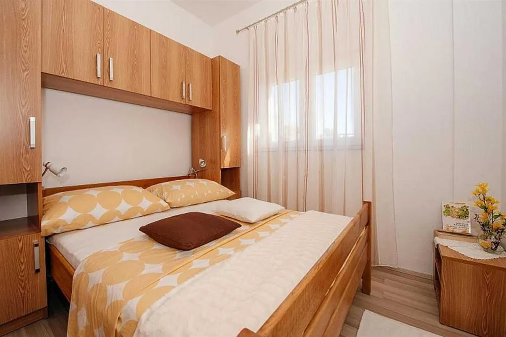 Apartment for 2 with Private Terrace in Vrsi