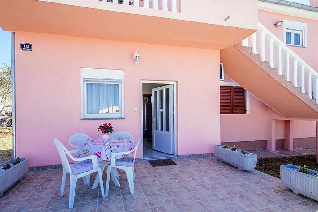 Apartment for 2 with Private Terrace in Vrsi