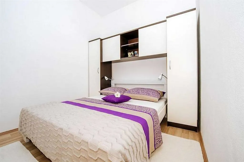 1-Bedroom Apartment with Balcony, Vrsi (Sleeps 4)