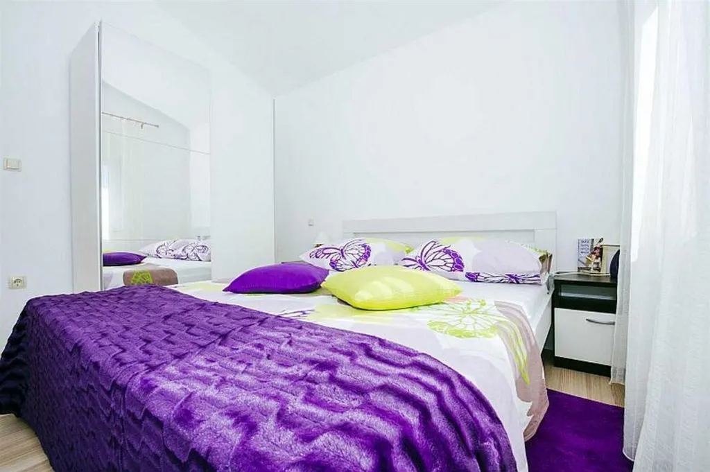 Apartment in Vrsi for 4 Guests