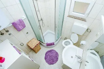 Apartment in Vrsi for 4 Guests