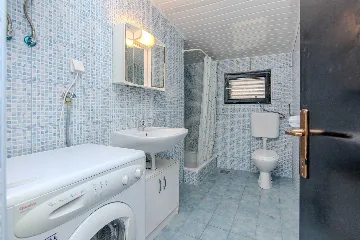 3-Bedroom Apartment in Vir for Up to 6