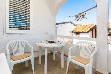 3-Bedroom Apartment in Vir for Up to 6