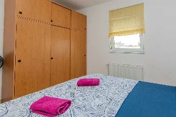 Apartment in Vir for 2-4 with Roofed Balcony