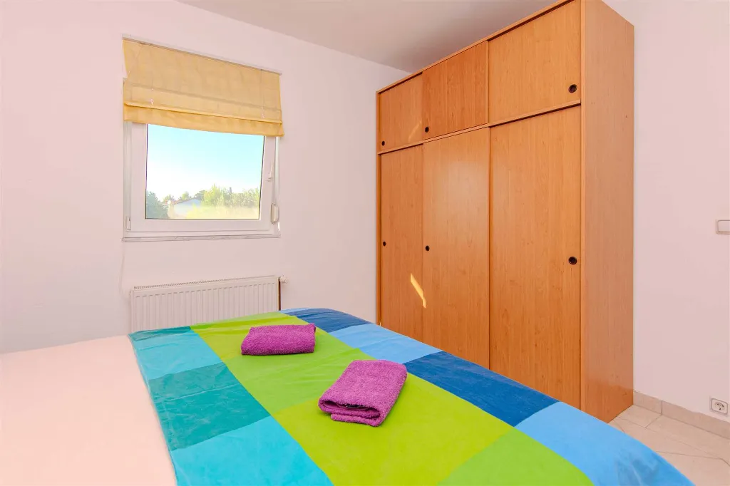 Vir Apartment with Balcony for Up to 4 Guests