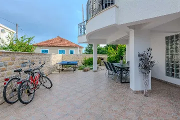 Holiday House in Nin, Zaton (Sleeps 8)