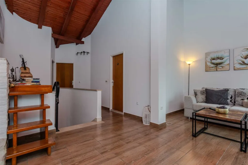 Holiday House in Nin, Zaton (Sleeps 8)