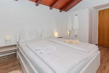 Holiday House in Nin, Zaton (Sleeps 8)