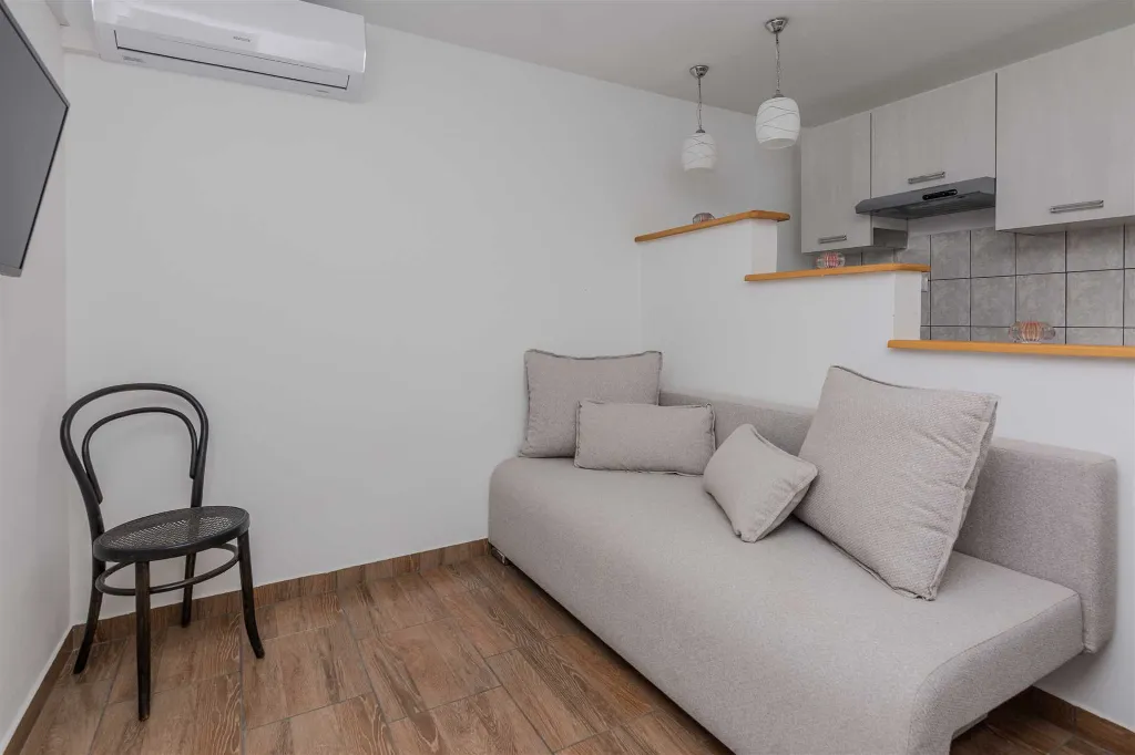 Holiday House in Nin, Zaton (Sleeps 8)