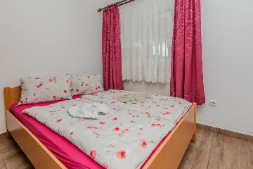 Holiday House in Nin, Zaton (Sleeps 8)