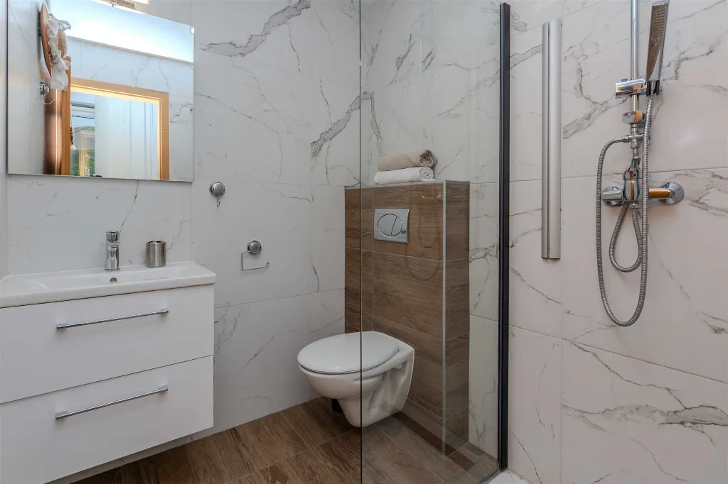 Holiday House in Nin, Zaton (Sleeps 8)