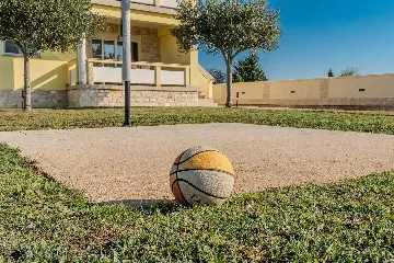 Holiday house in Ninski Stanovi for 8–10 guests