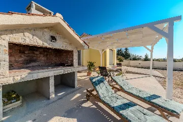 Holiday house in Ninski Stanovi for 8–10 guests