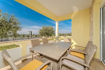 Holiday house in Ninski Stanovi for 8–10 guests