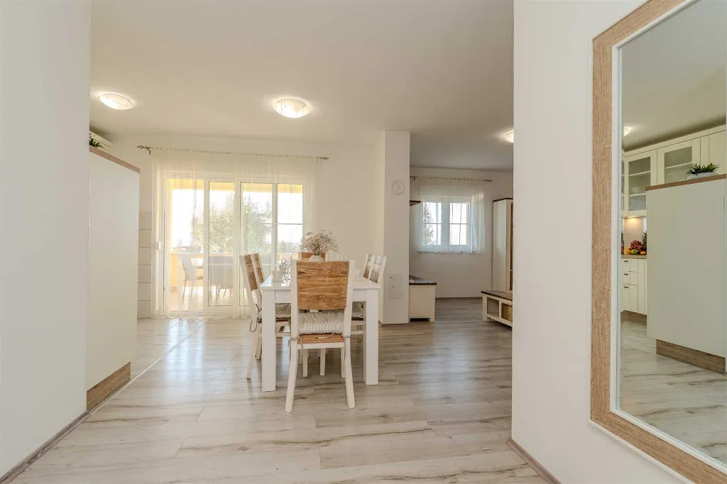 Holiday house in Ninski Stanovi for 8–10 guests