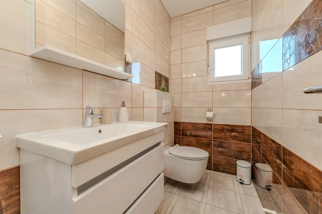 Holiday house in Ninski Stanovi for 8–10 guests