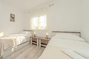 Holiday house in Ninski Stanovi for 8–10 guests