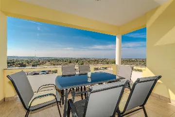 Holiday house in Ninski Stanovi for 8–10 guests