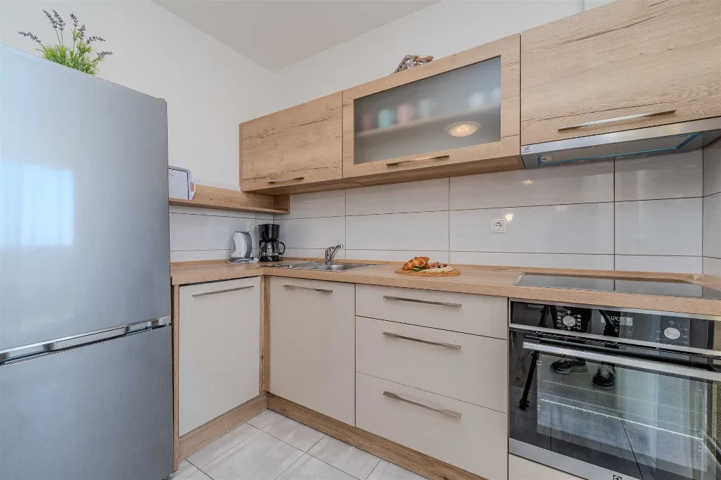 Holiday house in Ninski Stanovi for 8–10 guests