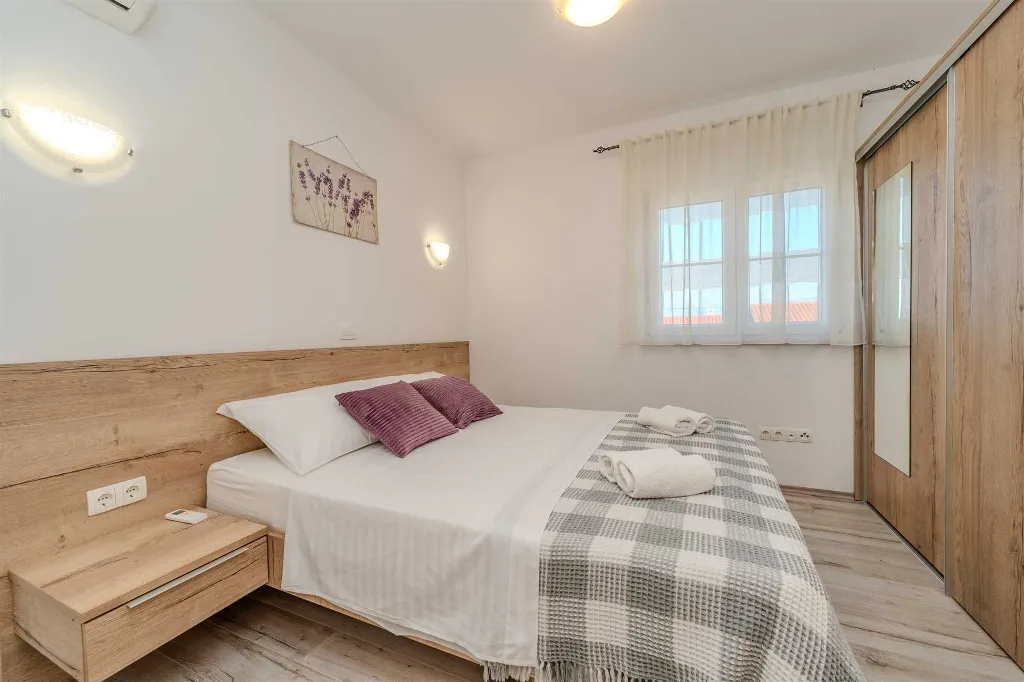 Holiday house in Ninski Stanovi for 8–10 guests