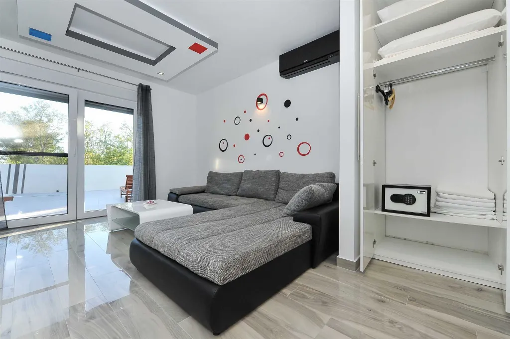Privlaka Villa for 6–8 Guests with Private Pool