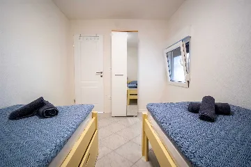 Apartment in Radovanjica, Vir for 4–5 Guests