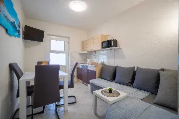 Vir Apartment for 4-5 Guests, 30 m to Beach