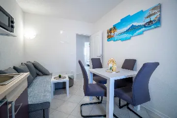 Vir Apartment for 4-5 Guests, 30 m to Beach