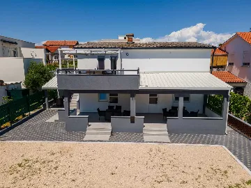 Vir Apartment for 4-5 Guests, 30 m to Beach