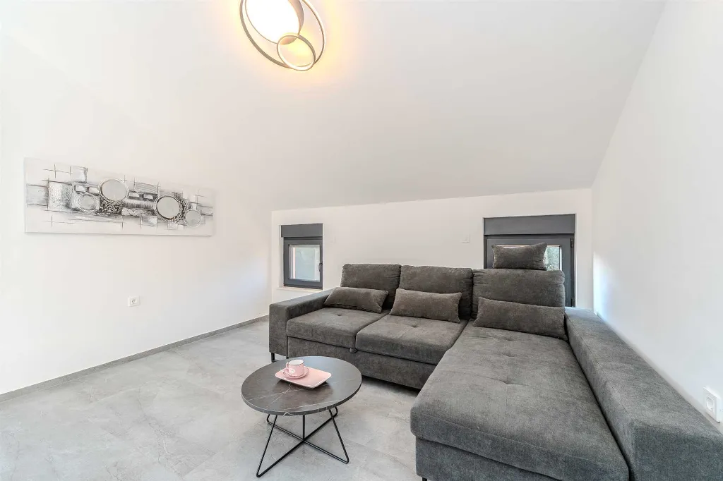 Vir Apartment for 4–6 Guests with Private Jacuzzi