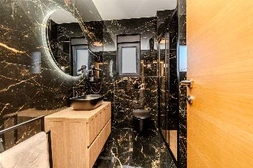 Vir Apartment for 4–6 Guests with Private Jacuzzi