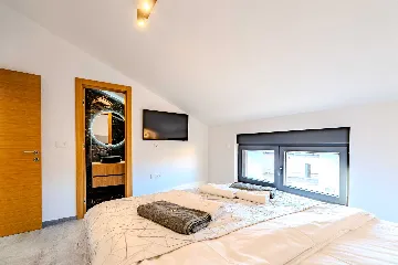 Vir Apartment for 4–6 Guests with Private Jacuzzi