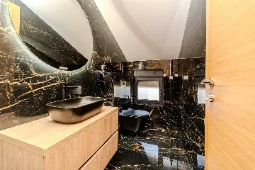 Vir Apartment for 4–6 Guests with Private Jacuzzi