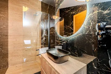 Vir Apartment for 4–6 Guests with Private Jacuzzi