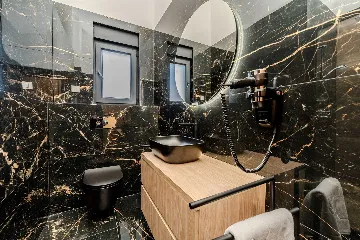 Vir Apartment for 4–6 Guests with Private Jacuzzi