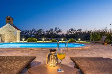 Modern Villa with Private Pool for 6-8 in Privlaka