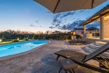 Modern Villa with Private Pool for 6-8 in Privlaka