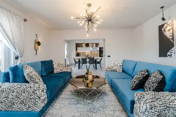 Modern Villa with Private Pool for 6-8 in Privlaka