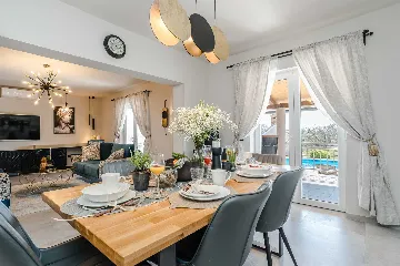 Modern Villa with Private Pool for 6-8 in Privlaka