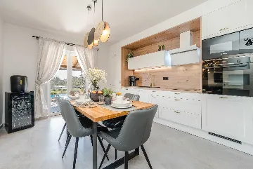 Modern Villa with Private Pool for 6-8 in Privlaka