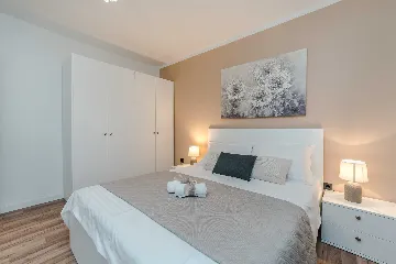 Modern Villa with Private Pool for 6-8 in Privlaka